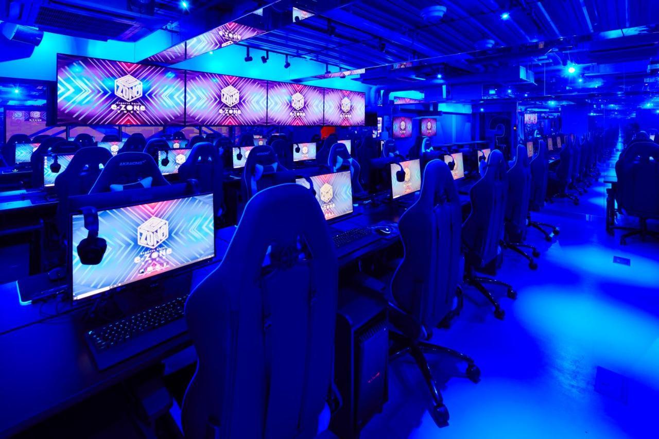 esports hotel e-ZONe 電脳空間 Osaka Eksteriør billede